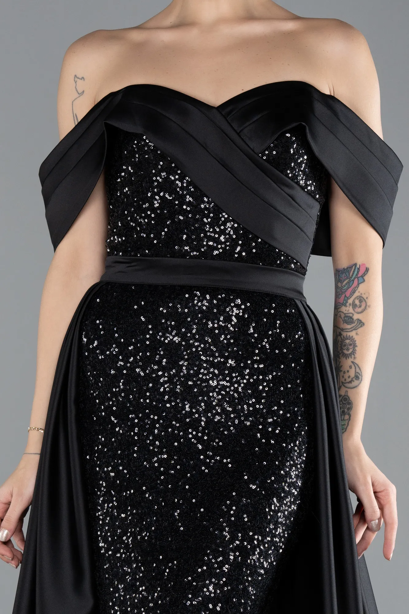 Black-Boat Neck Tail Long Sequined Evening Gown ABU4515