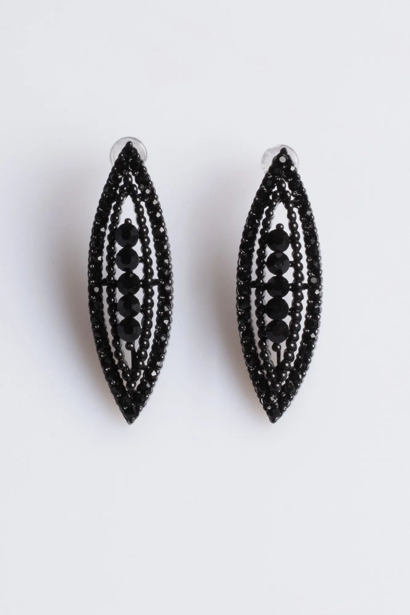 Black-Earring MA020