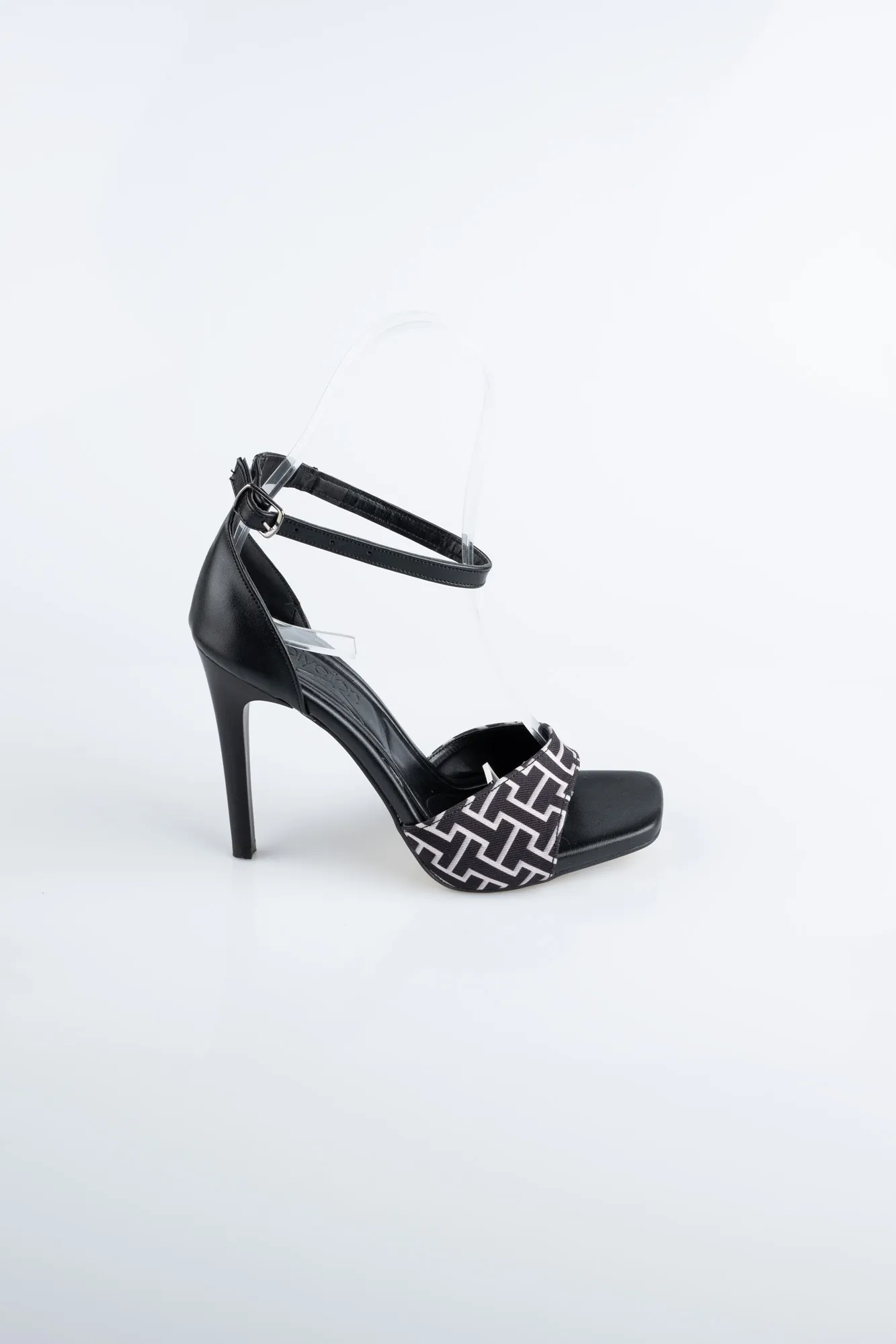 Black-Leather Evening Shoe AB8004