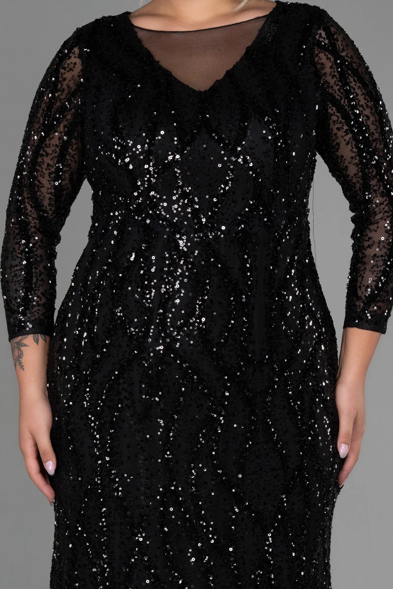 Black-Long Scaly Plus Size Evening Dress ABU3215