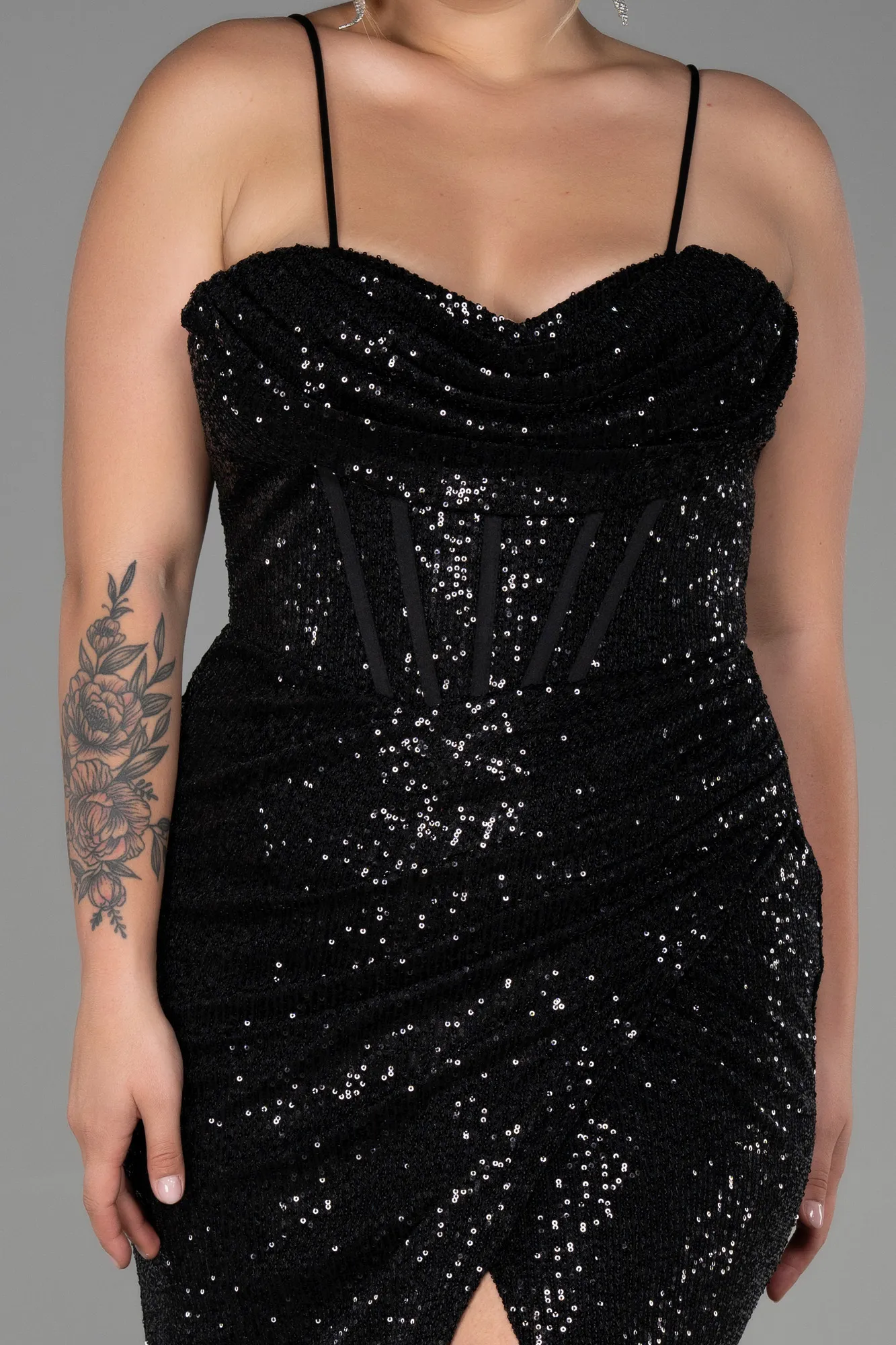 Black-Long Scaly Plus Size Evening Dress ABU3322
