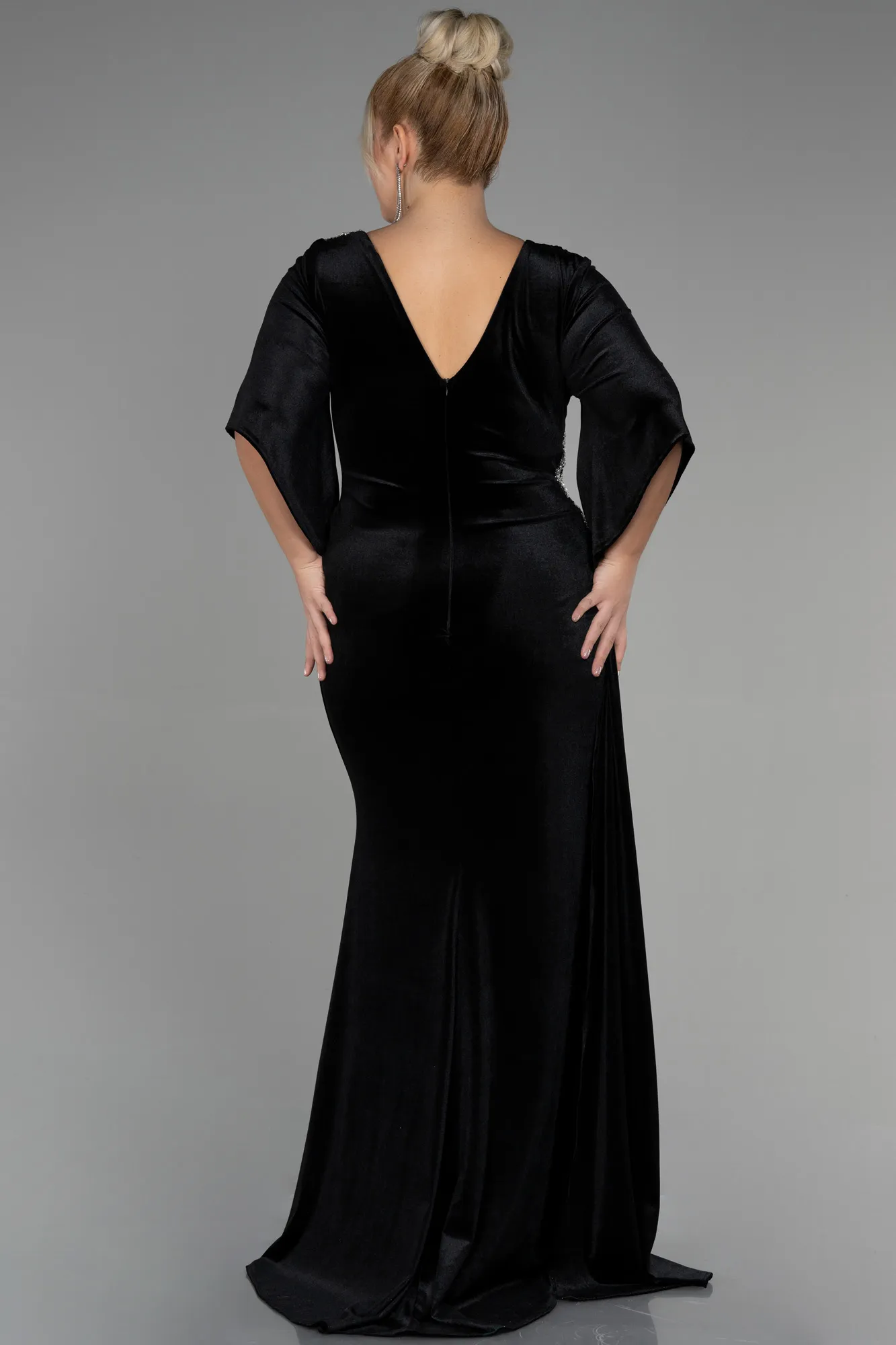 Black-Long Velvet Velvet Oversized Evening Dress ABU3370