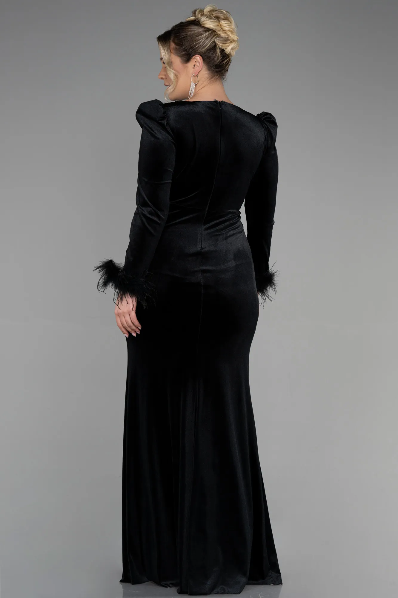 Black-Long Velvet Velvet Oversized Evening Dress ABU3394