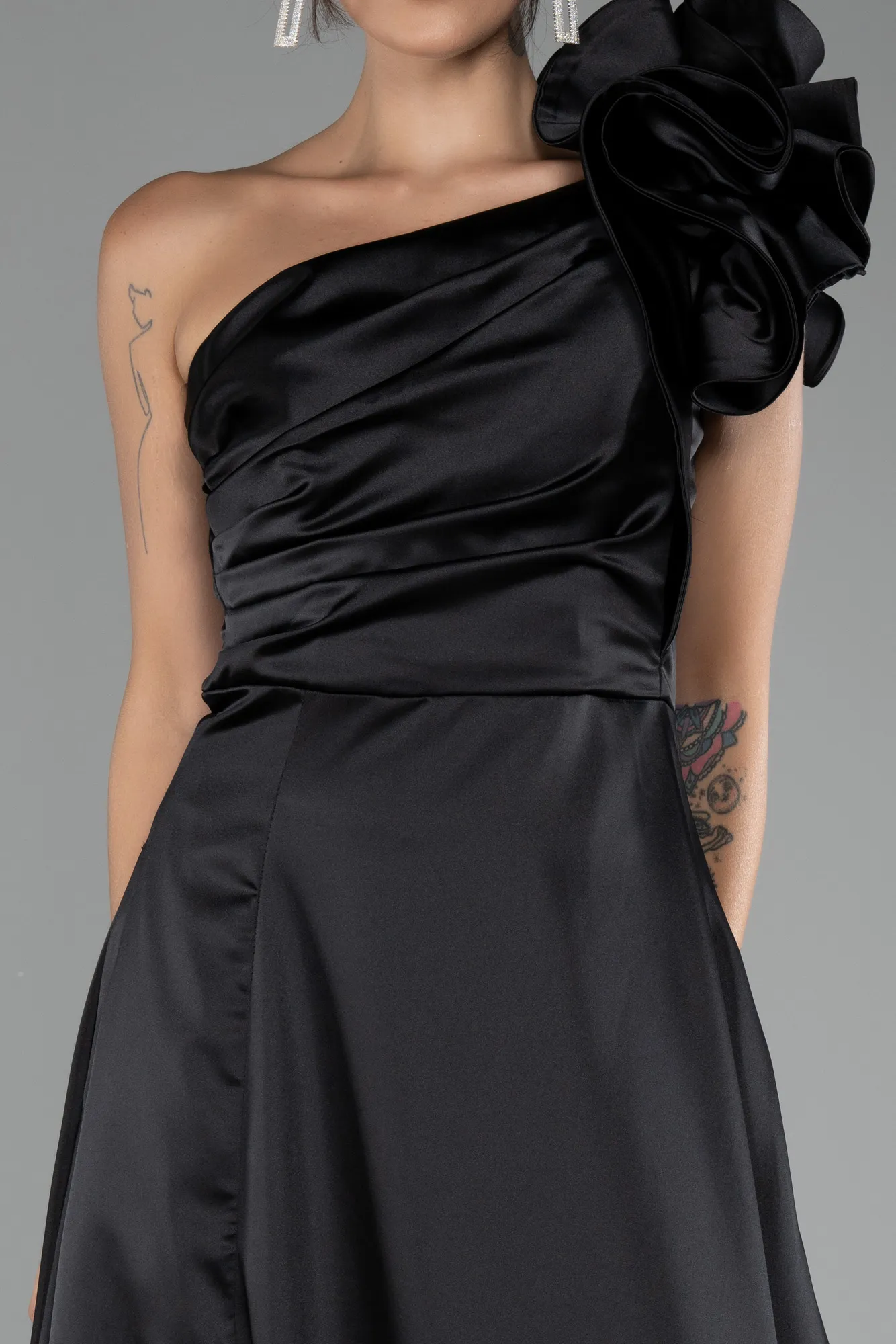 Black-One Shoulder Slit Long Satin Evening Dress ABU4092