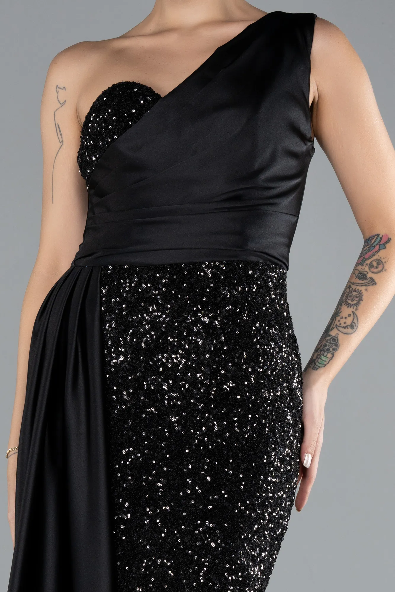 Black-One Sleeve Long Sequined Evening Gown ABU4378