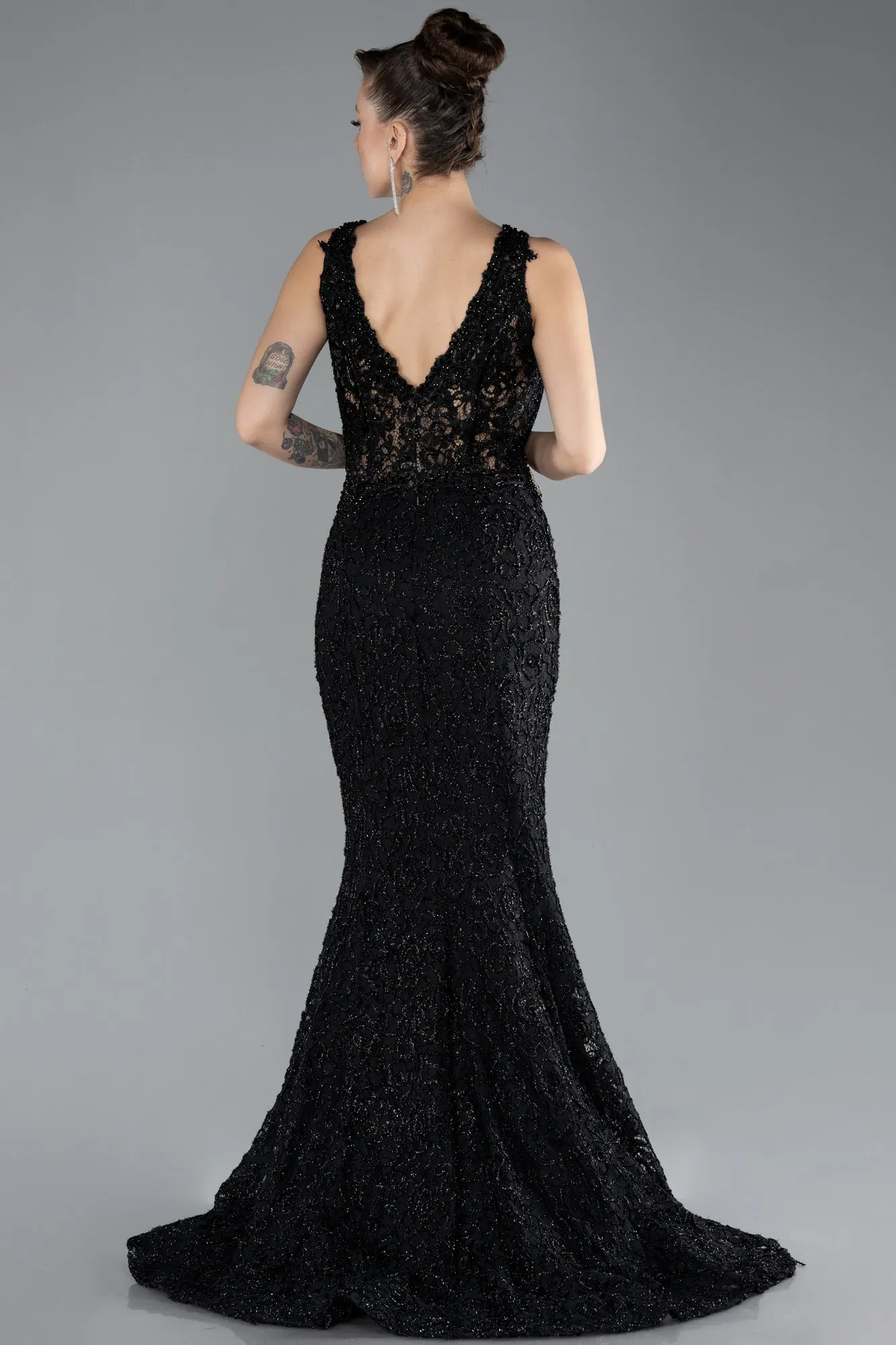 Black-Sleeveless Laced Long Mermaid Prom Gown ABU4493