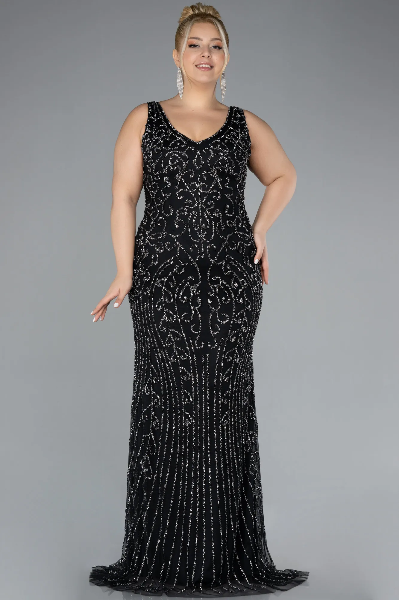 Black-Sleeveless Stoned Long Plus Size Prom Gown ABU4008