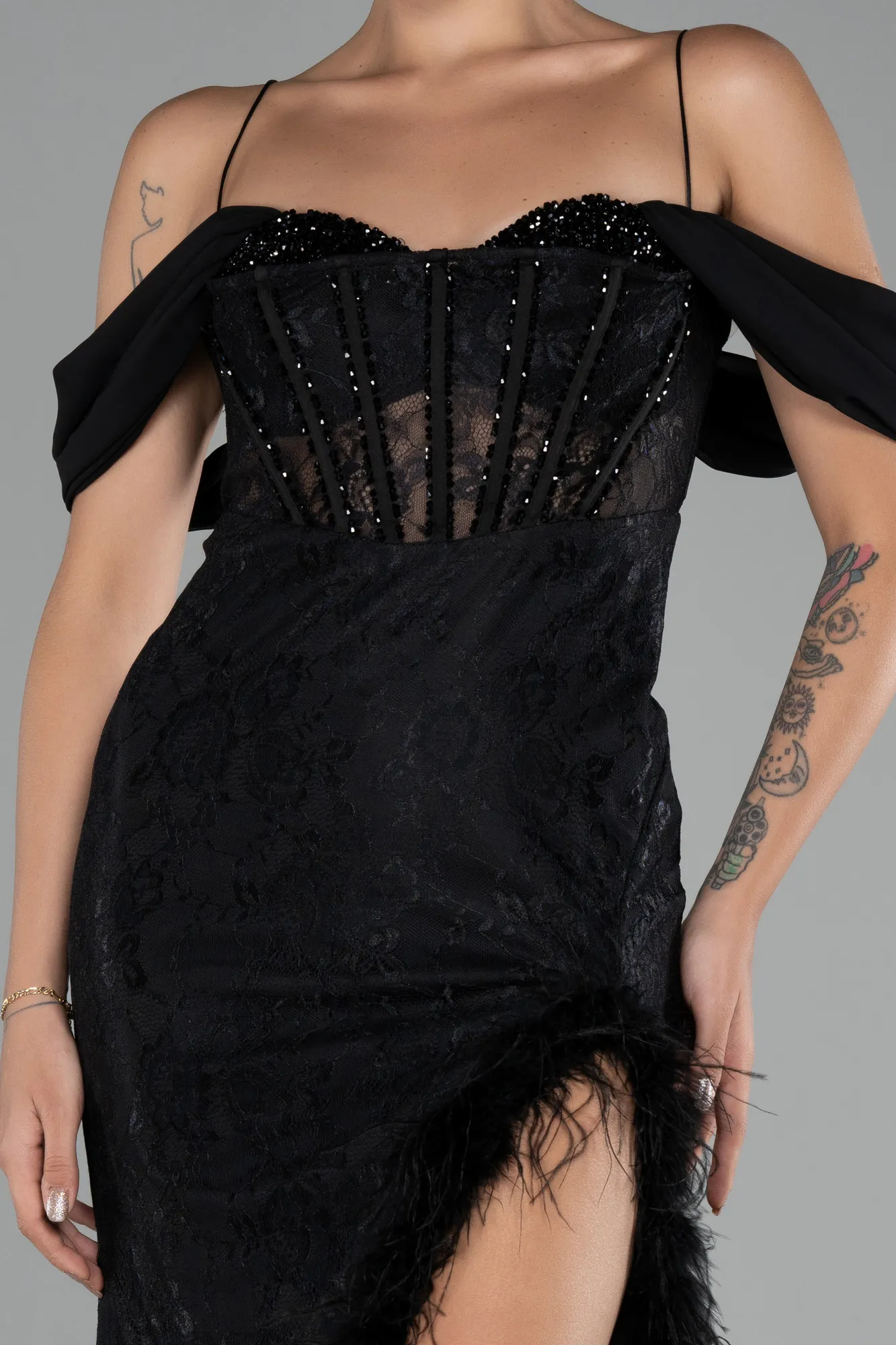 Black-Slit Underwire Long Lace Evening Gown ABU4270