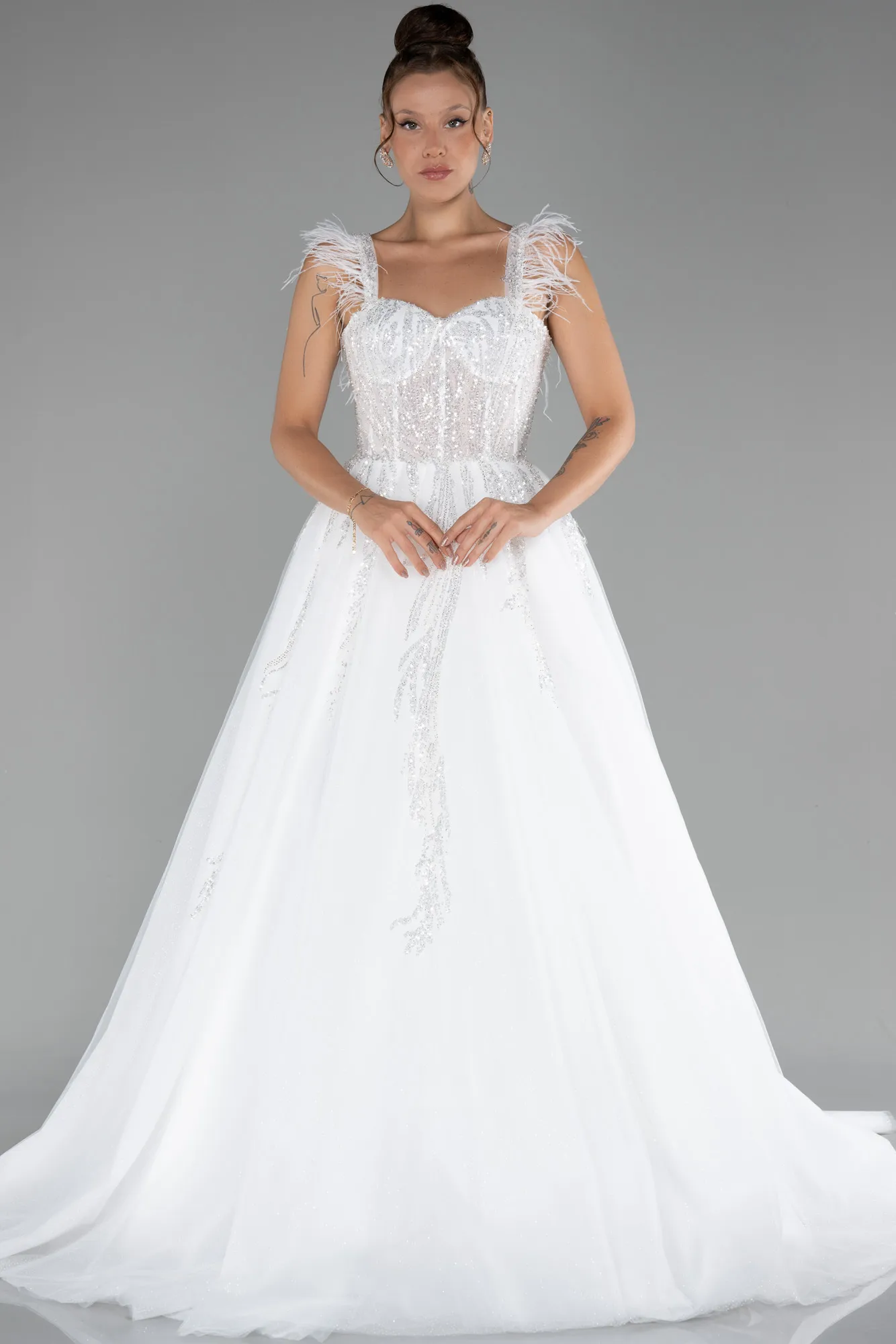 Ecru-Embroidered Top Long Wedding Dress ABU4269