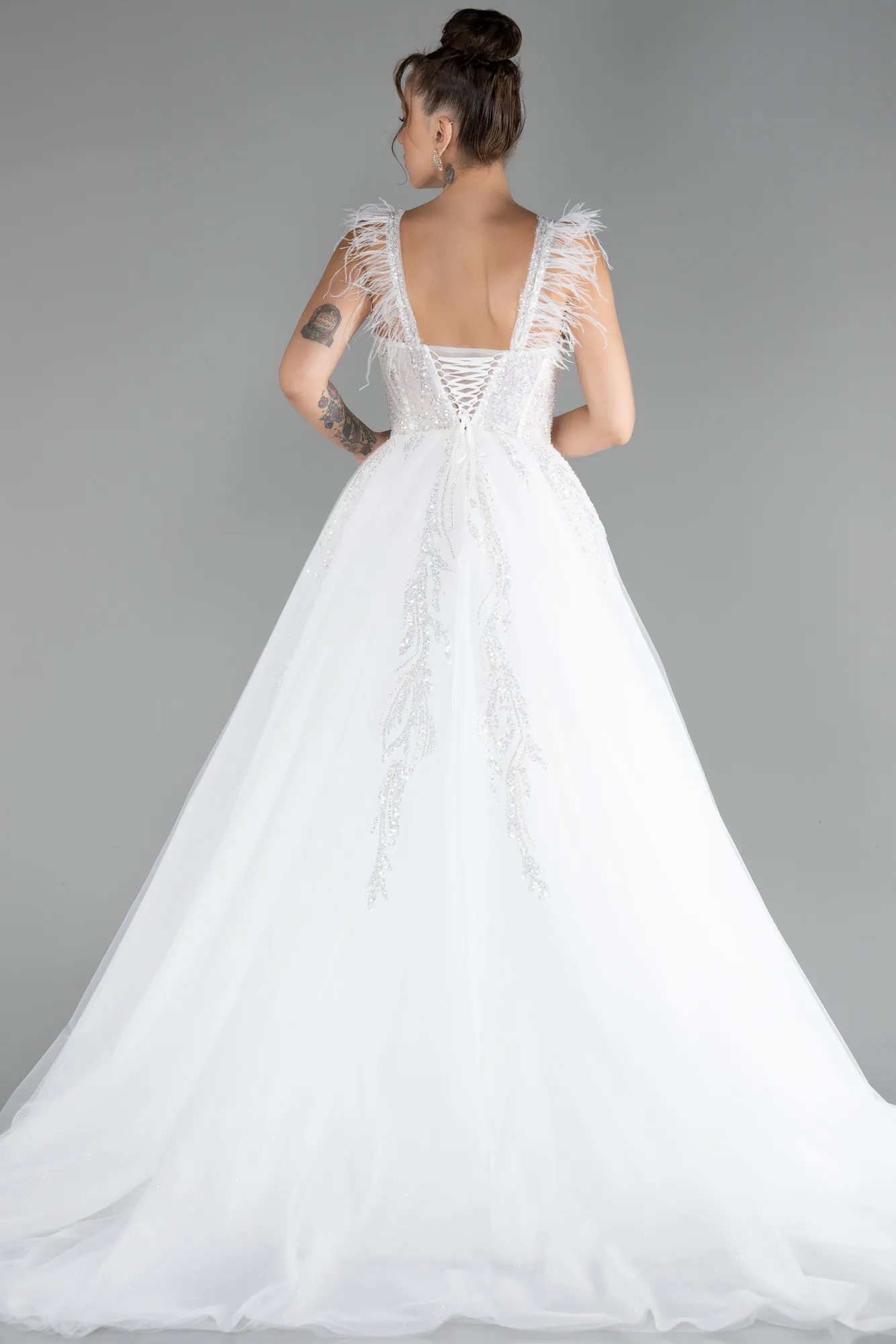 Ecru-Embroidered Top Long Wedding Dress ABU4269