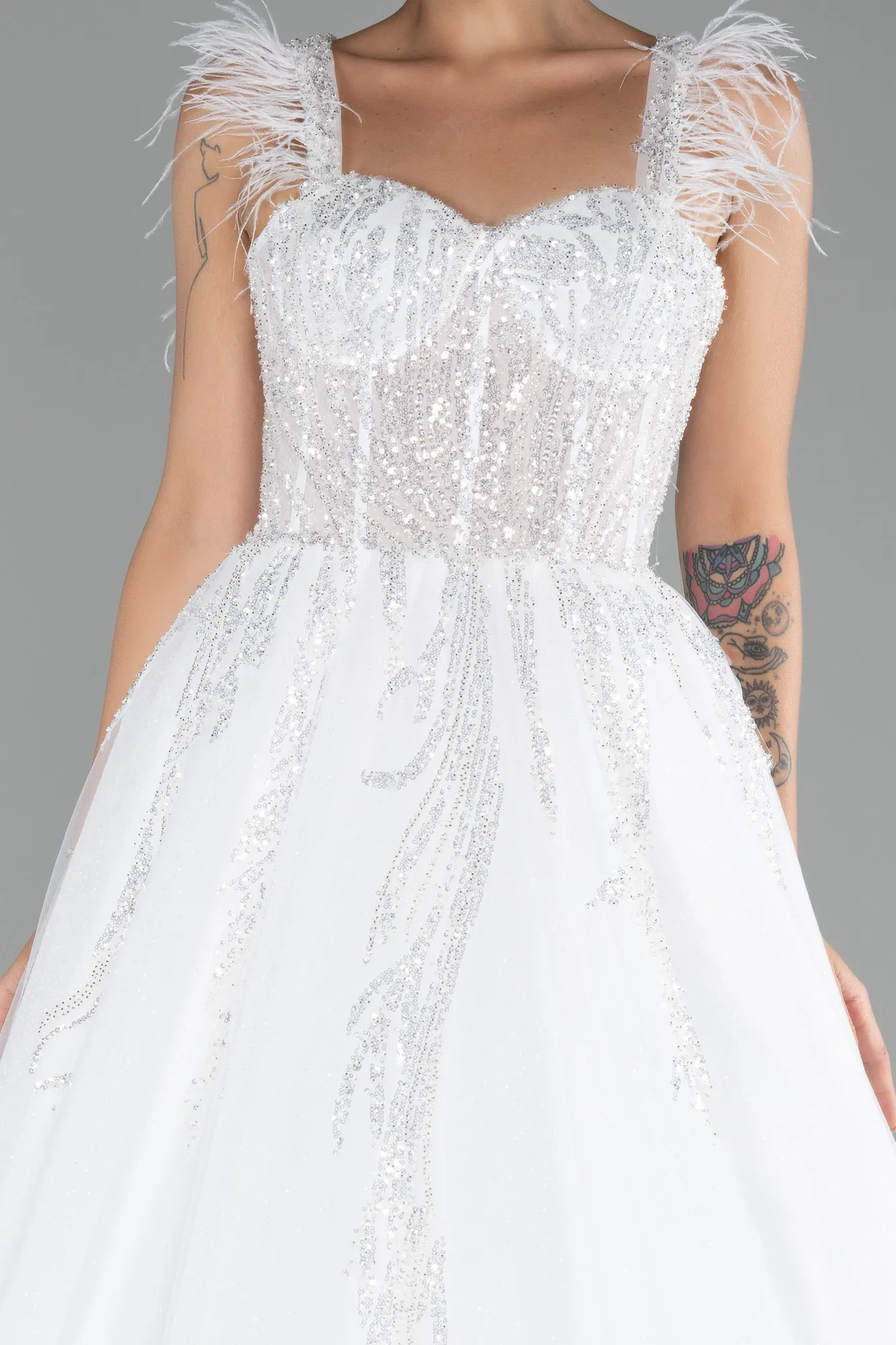 Ecru-Embroidered Top Long Wedding Dress ABU4269