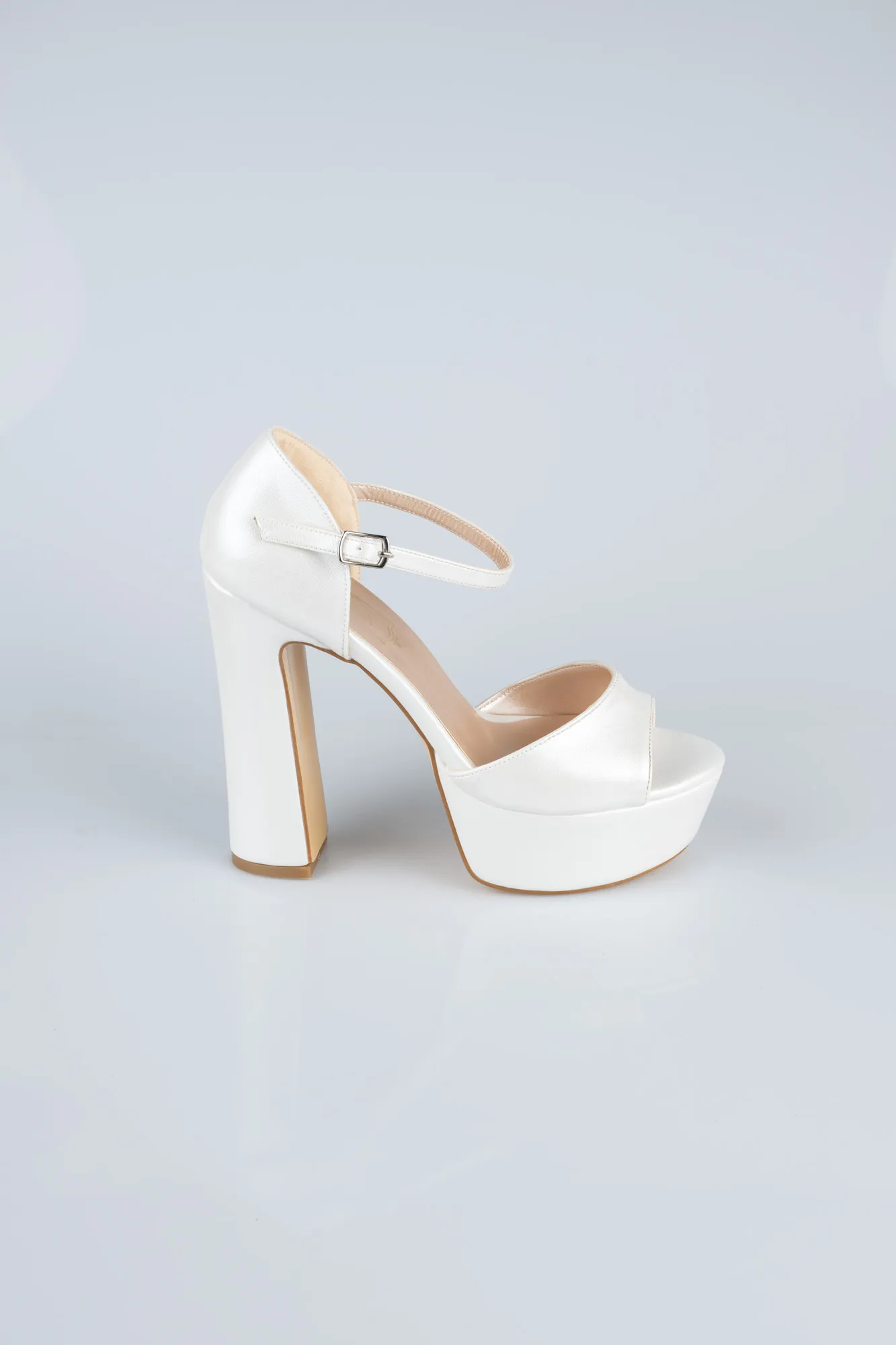 Ecru-Skin Platform Heel MJ4600