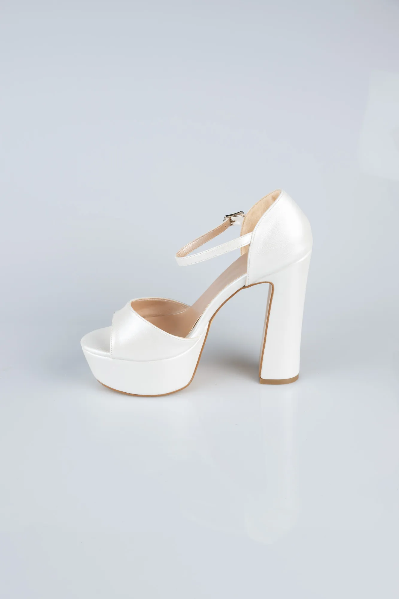 Ecru-Skin Platform Heel MJ4600