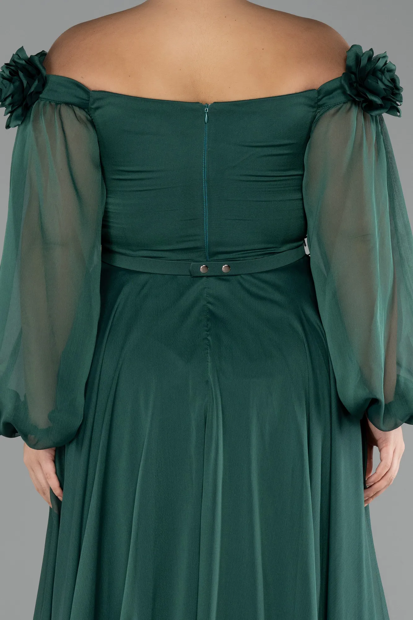 Emerald Green-Boat Neck Long Sleeve Plus Size Chiffon Prom Gown ABU4131