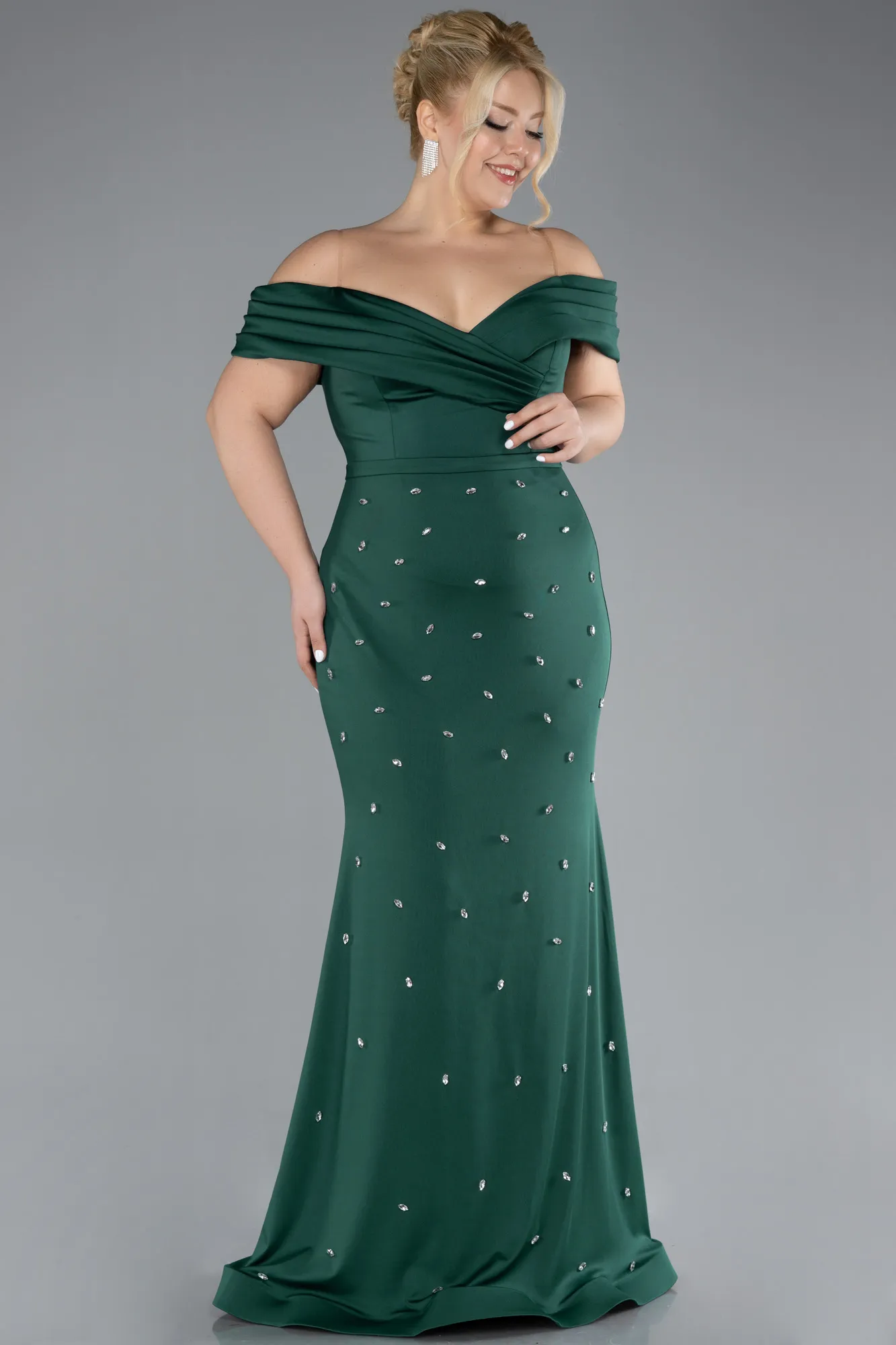 Emerald Green-Boat Neck Long Stoned Plus Size Evening Gown ABU4347