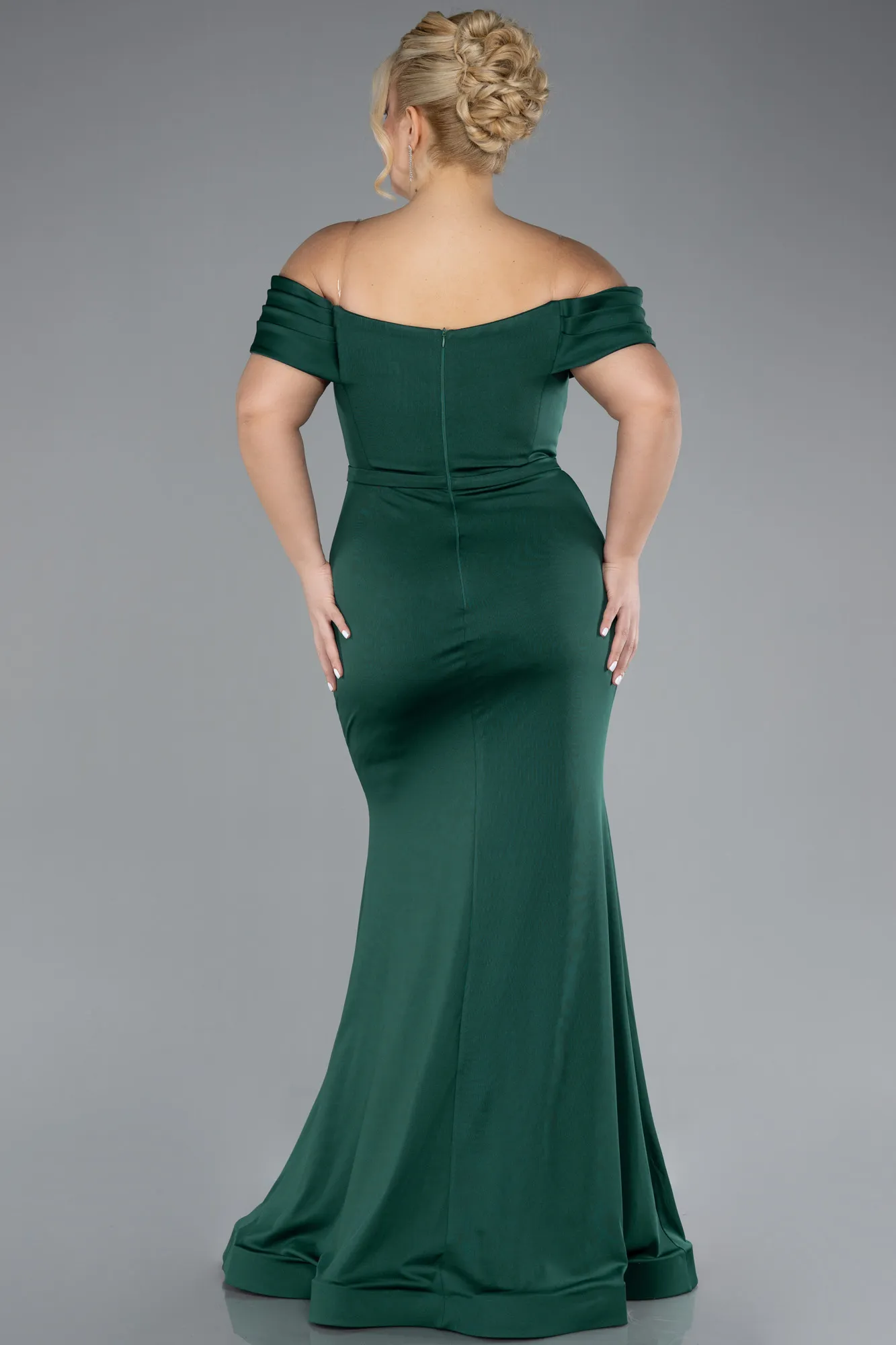 Emerald Green-Boat Neck Long Stoned Plus Size Evening Gown ABU4347