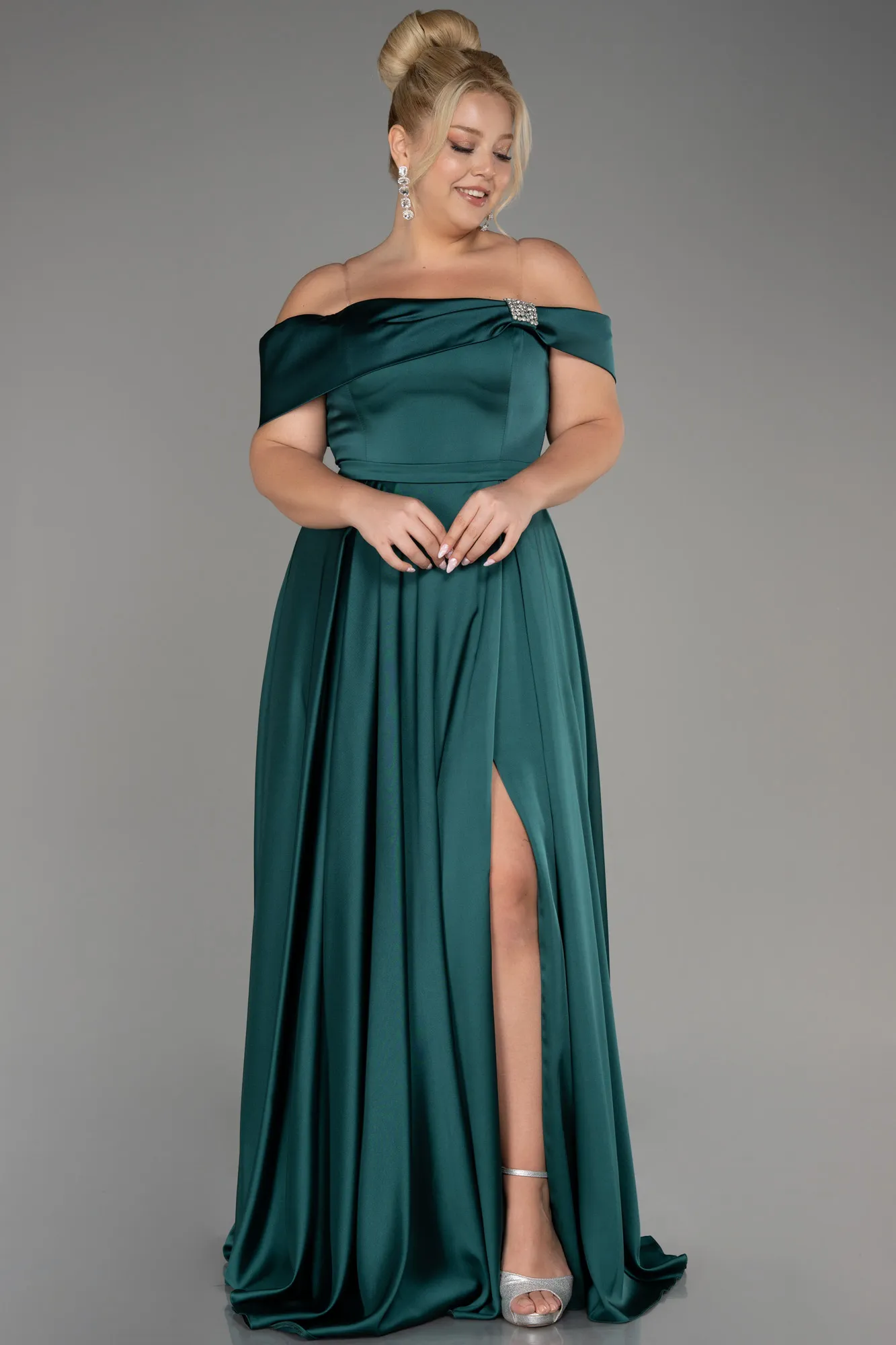 Emerald Green-Boat Neck Satin Plus Size Evening Dress ABU4054