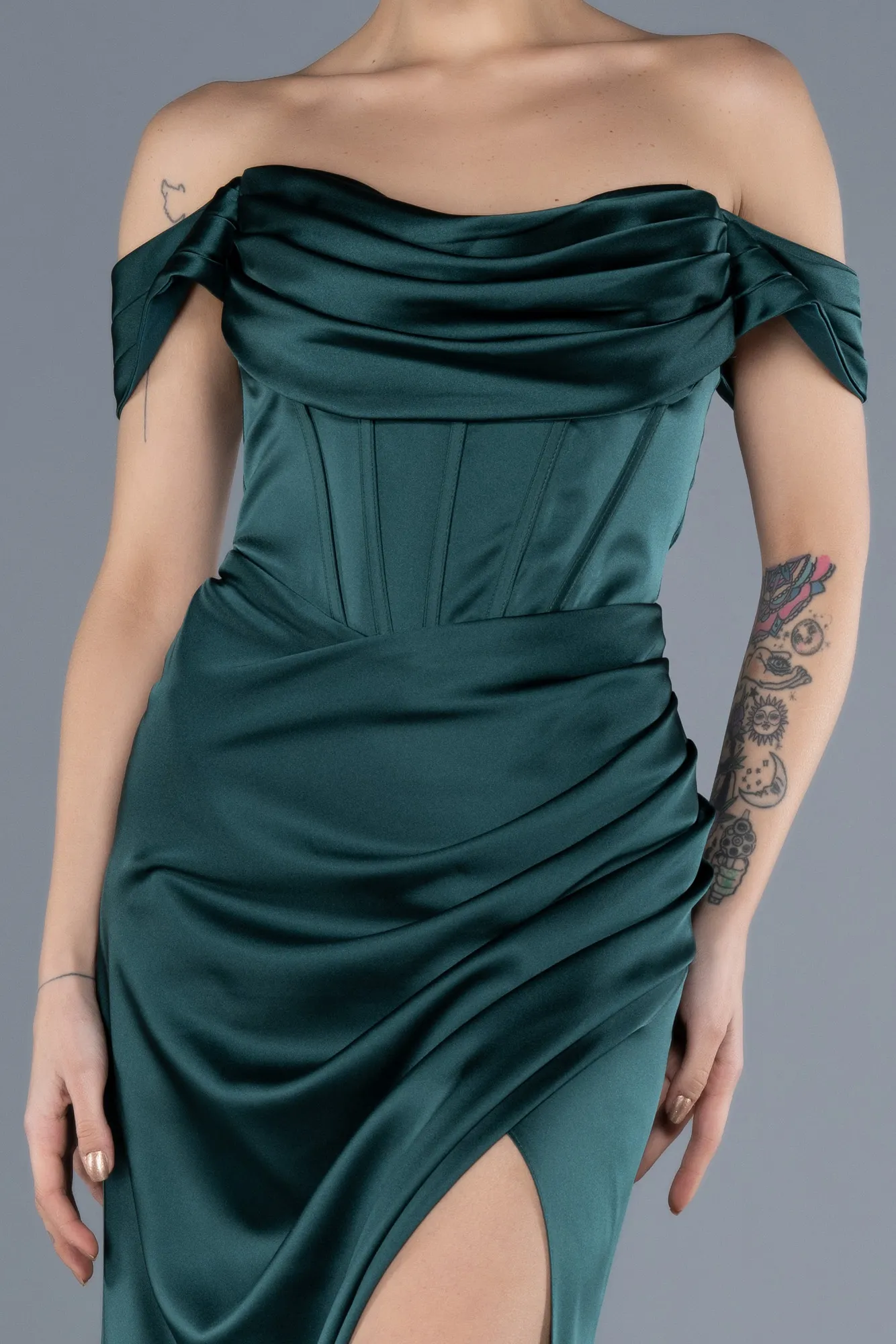 Emerald Green-Boat Neck Slit Satin Long Prom Gown ABU4582