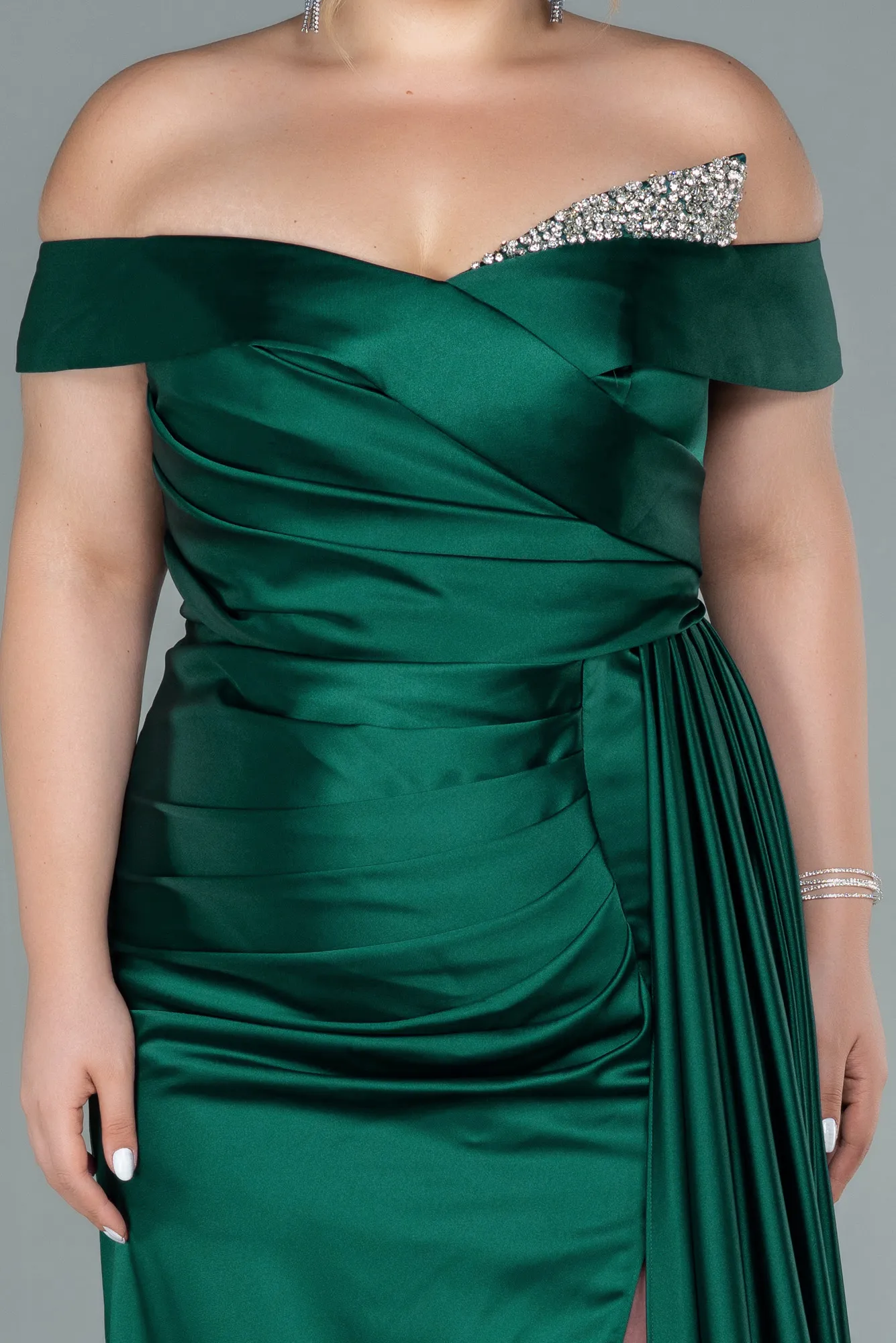 Emerald Green-Long Satin Plus Size Evening Dress ABU2561