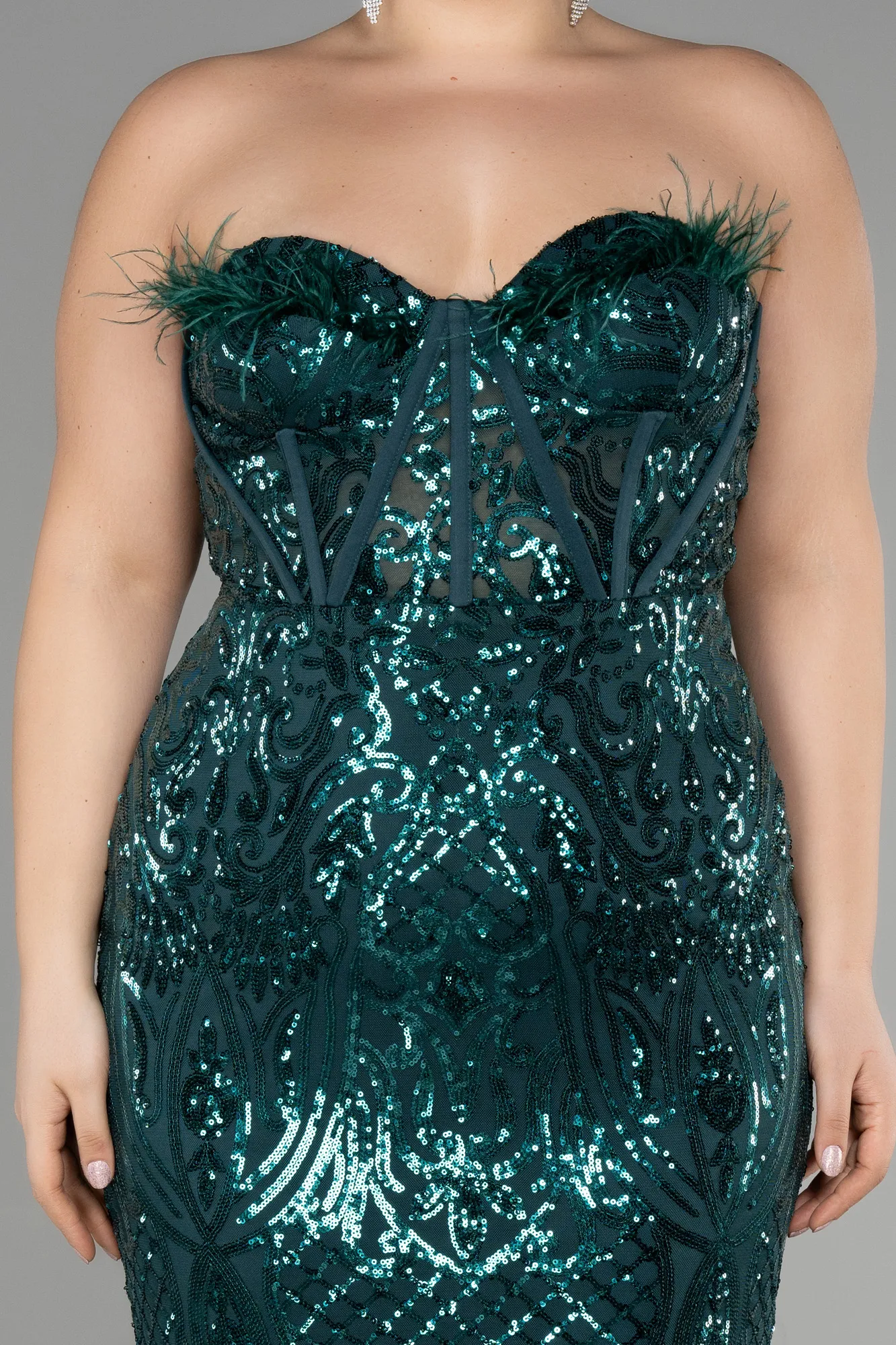 Emerald Green-Long Scaly Plus Size Engagement Dress ABU3552