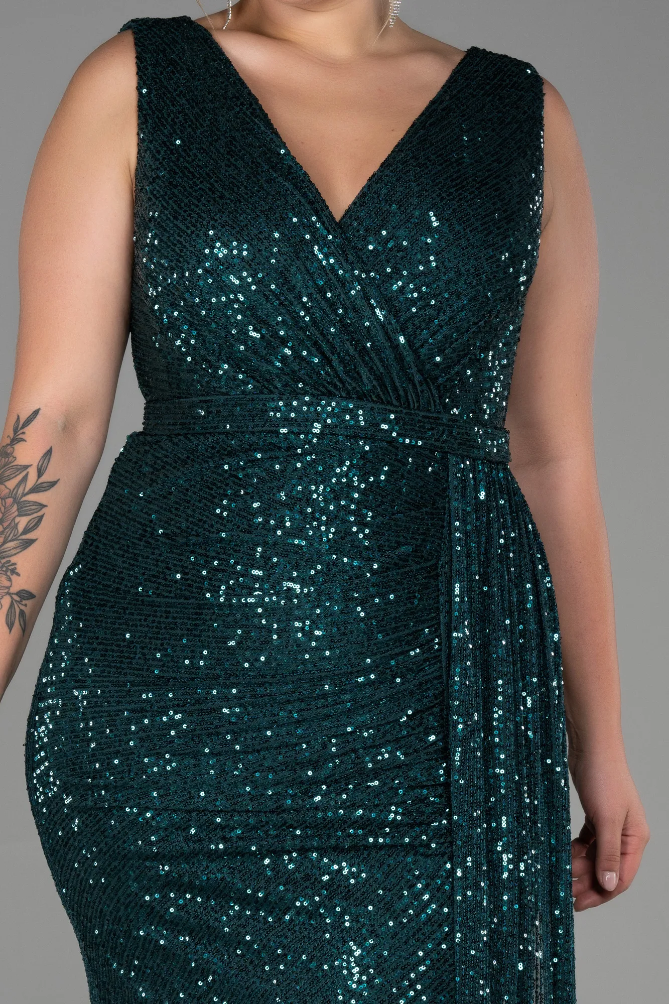 Emerald Green-Long Scaly Plus Size Evening Dress ABU3194