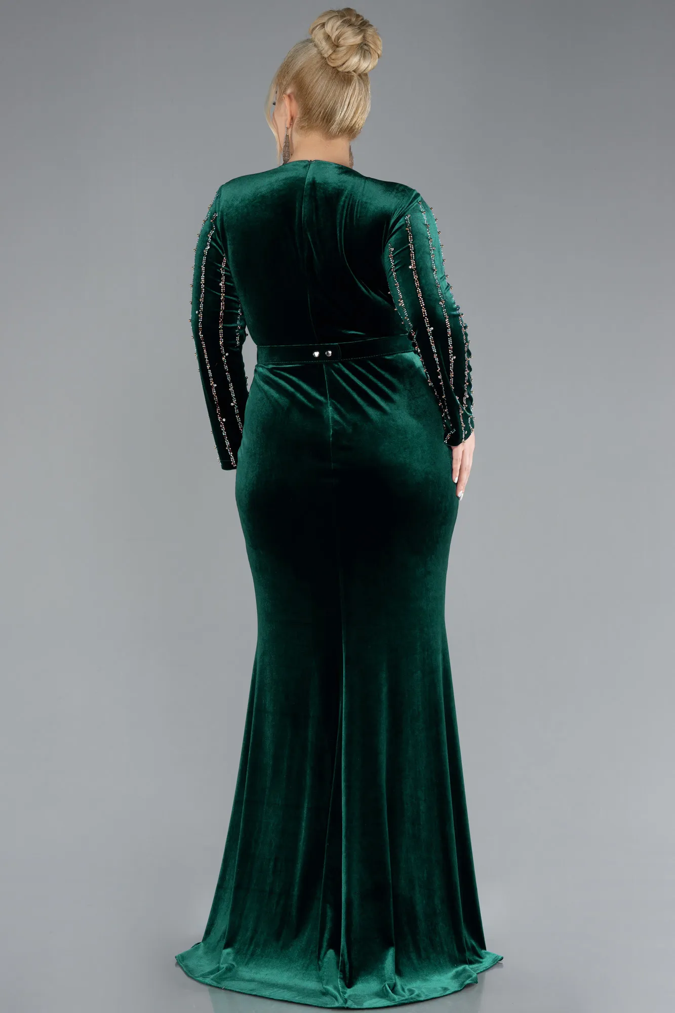 Emerald Green-Stoned Long Sleeve Velvet Oversized Evening Dress ABU4277