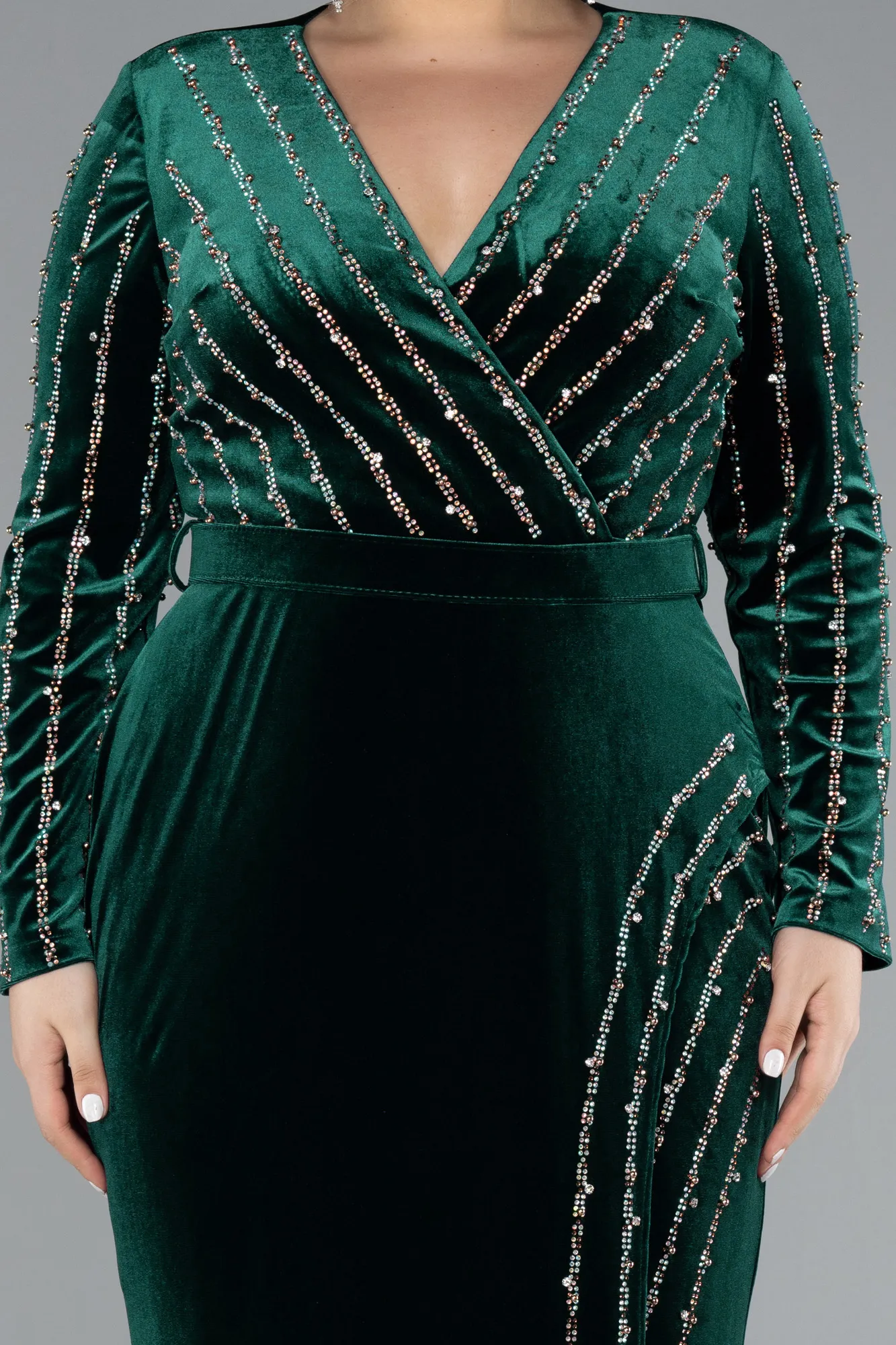 Emerald Green-Stoned Long Sleeve Velvet Oversized Evening Dress ABU4277