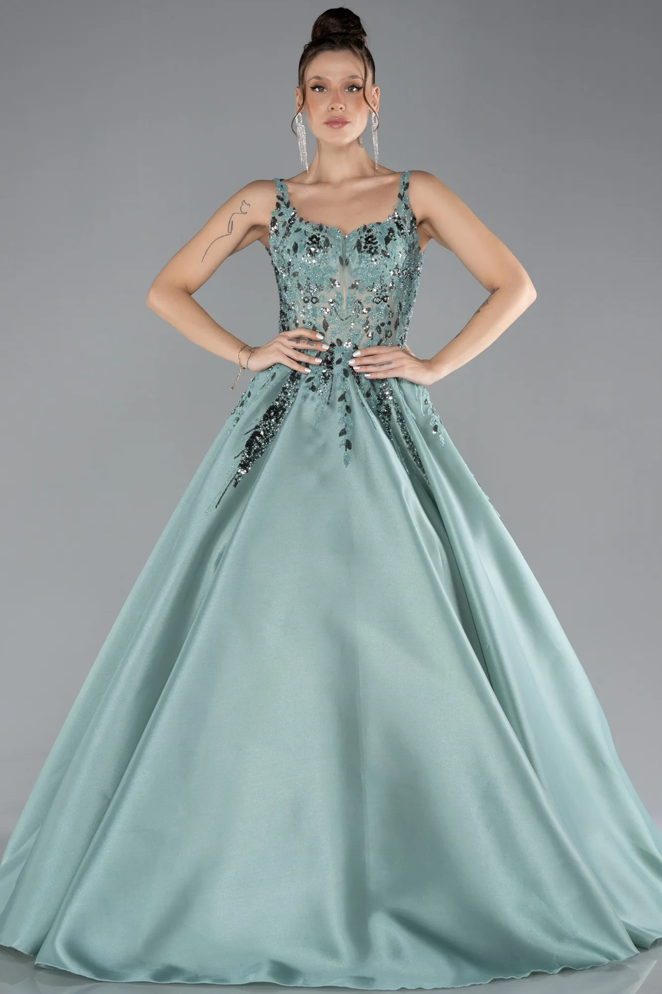 Mint-Sleeveless Embroidered Long Haute Couture Dress ABU4447