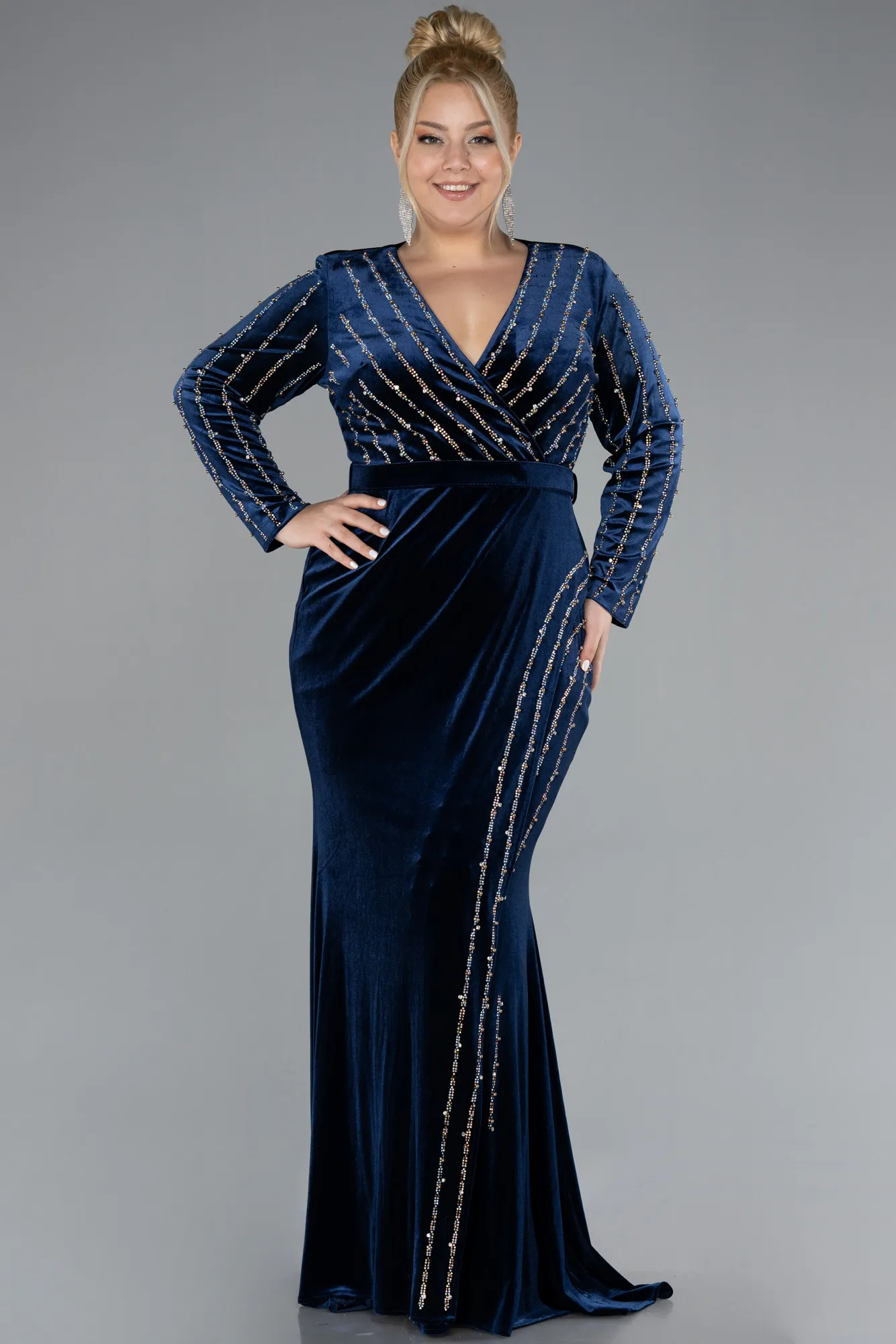 Navy Blue-Stoned Long Sleeve Velvet Oversized Evening Dress ABU4277