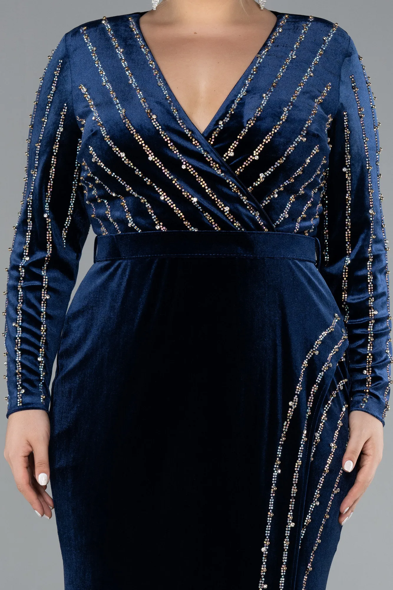 Navy Blue-Stoned Long Sleeve Velvet Oversized Evening Dress ABU4277