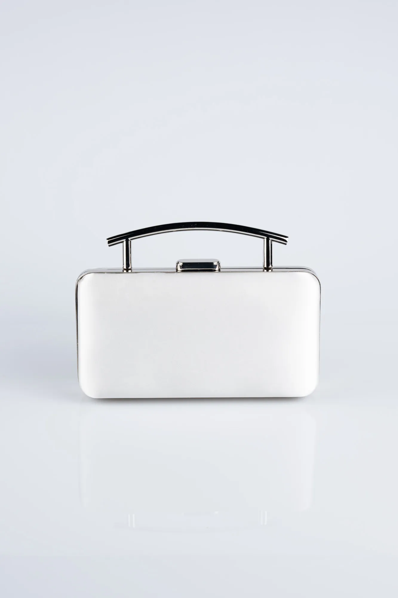 Pearl-Satin Box Bag V756