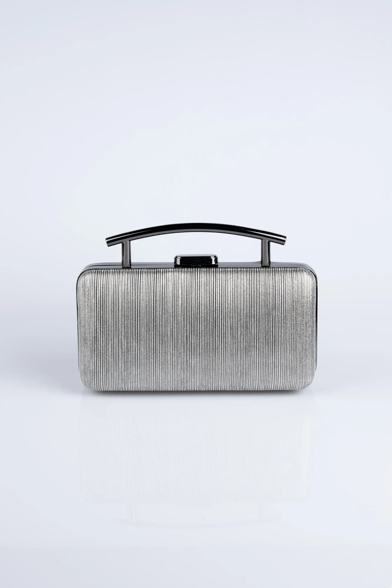Platinum-Laser Cut Box Bag V756