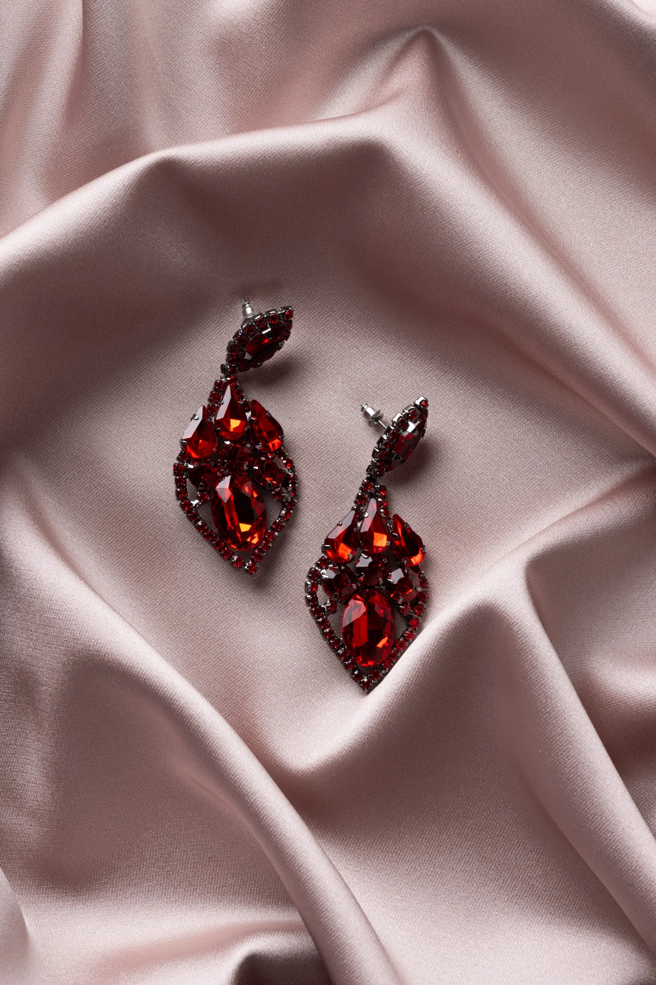 Red-Earring UK780