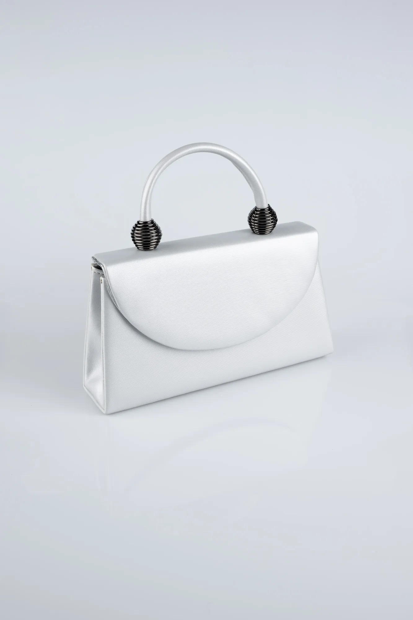 Silver-Prd Box Bag ME501