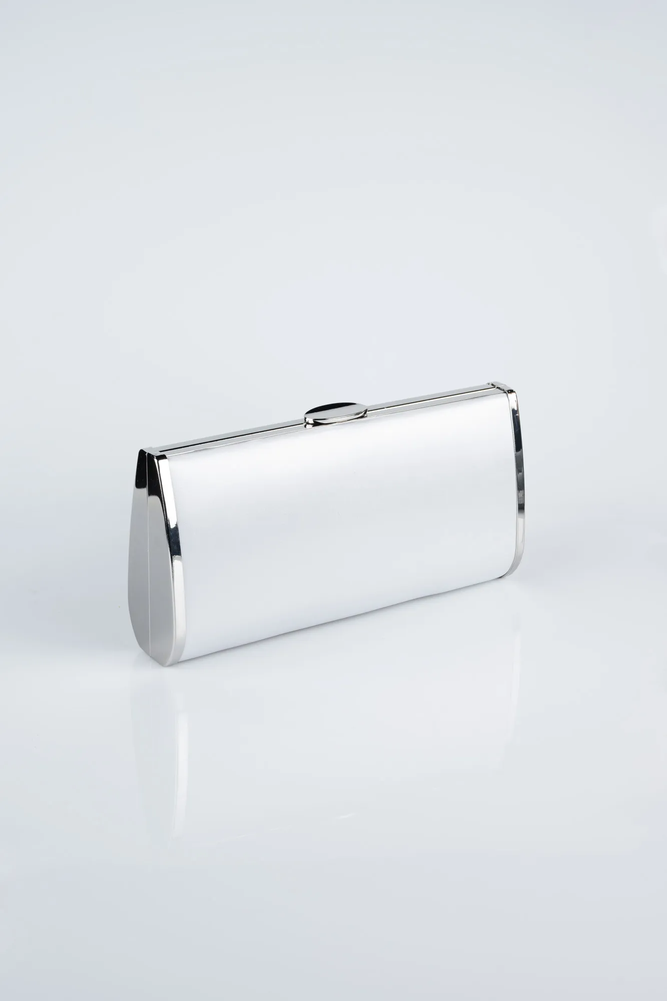 Silver-Satin Night Bag V700